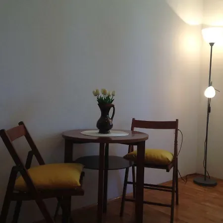 Manu Apartman *